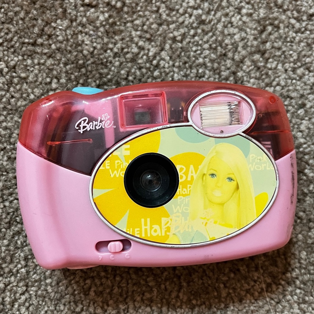 Vintage 35 MM Barbie flash camera!